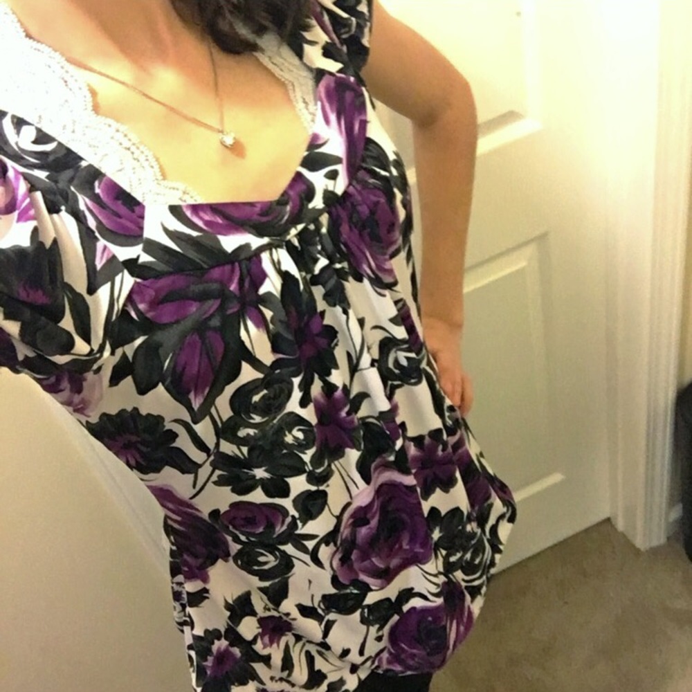 Purple Floral Top🌸💜